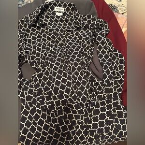 Express Monochrome Geometric Blouse